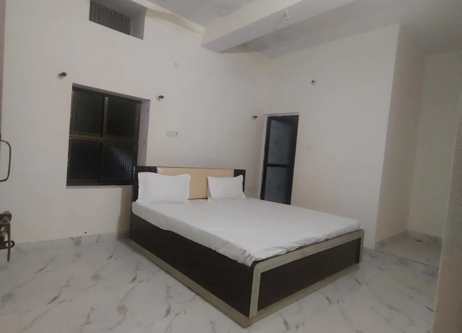Pihu Paying Guest House Varanasi India